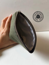 Cargar imagen en el visor de la galería, Yerbero de tela chico verde
