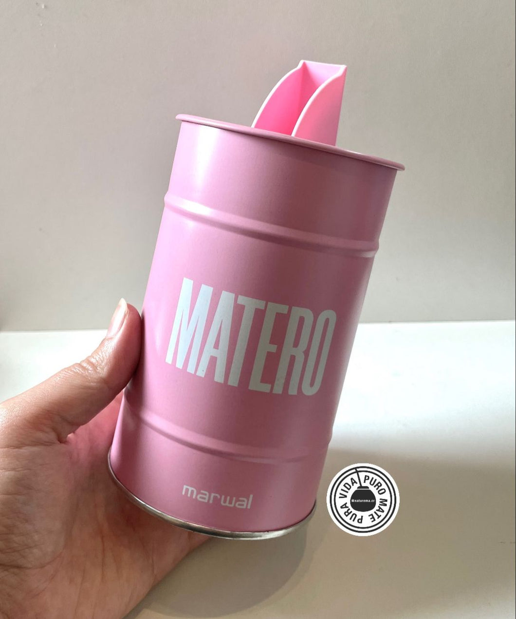 Latas de acero inoxidable rosado grande