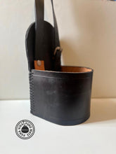 Cargar imagen en el visor de la galería, Porta mate de cuero
