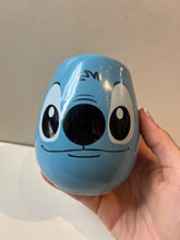 Cargar imagen en el visor de la galería, Mate de Ceramica Stitch Celeste
